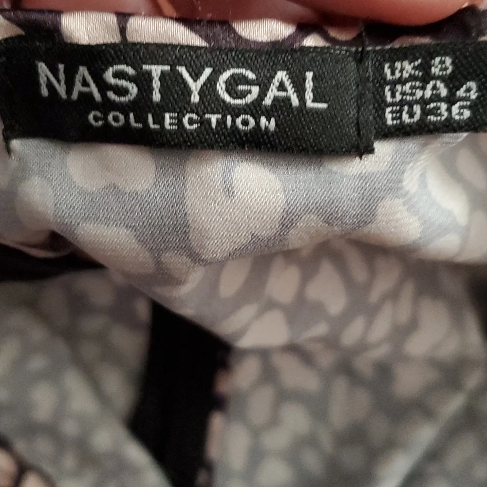 Nasty Gal Bodysuit Size 4 Puff Sleeve
